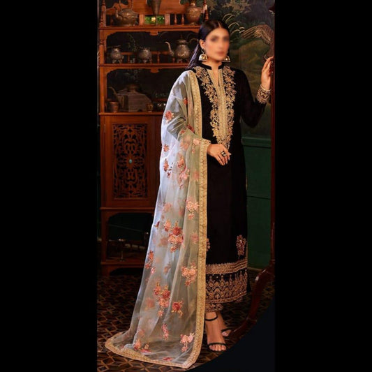 ZAINAB CHOTTANI MOST HIT DESIGN MICRO VELVET 5000 - Wearza