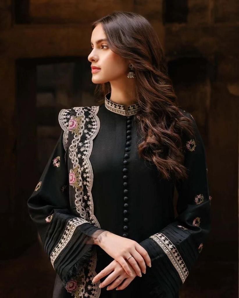 ZARQASH MOST BEAUTIFUL BLACK BEAUTY CHIKEN KARI WITH SEMI PURE CHIFFON DUPPATA EXCLUSIVE DRESS 2024 - Wearza