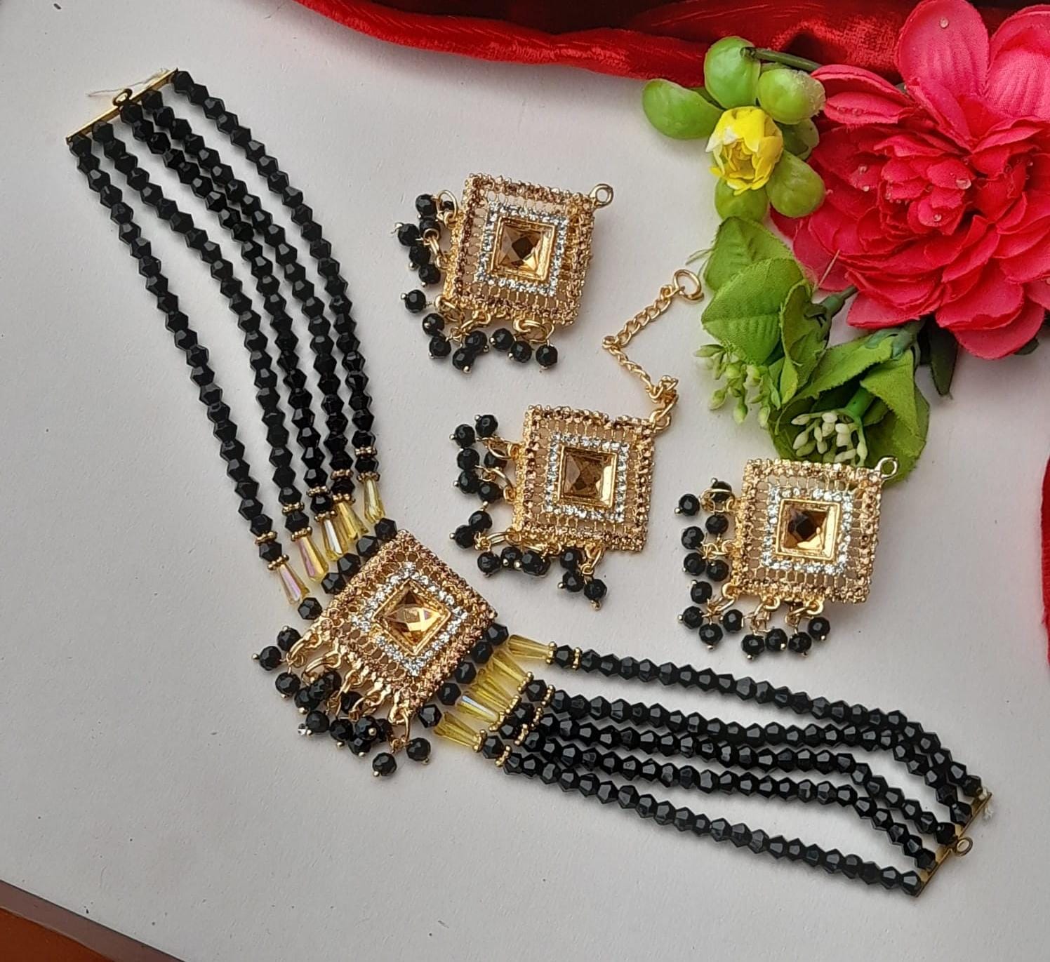 Ethnic Fancy Choker Set Wearza