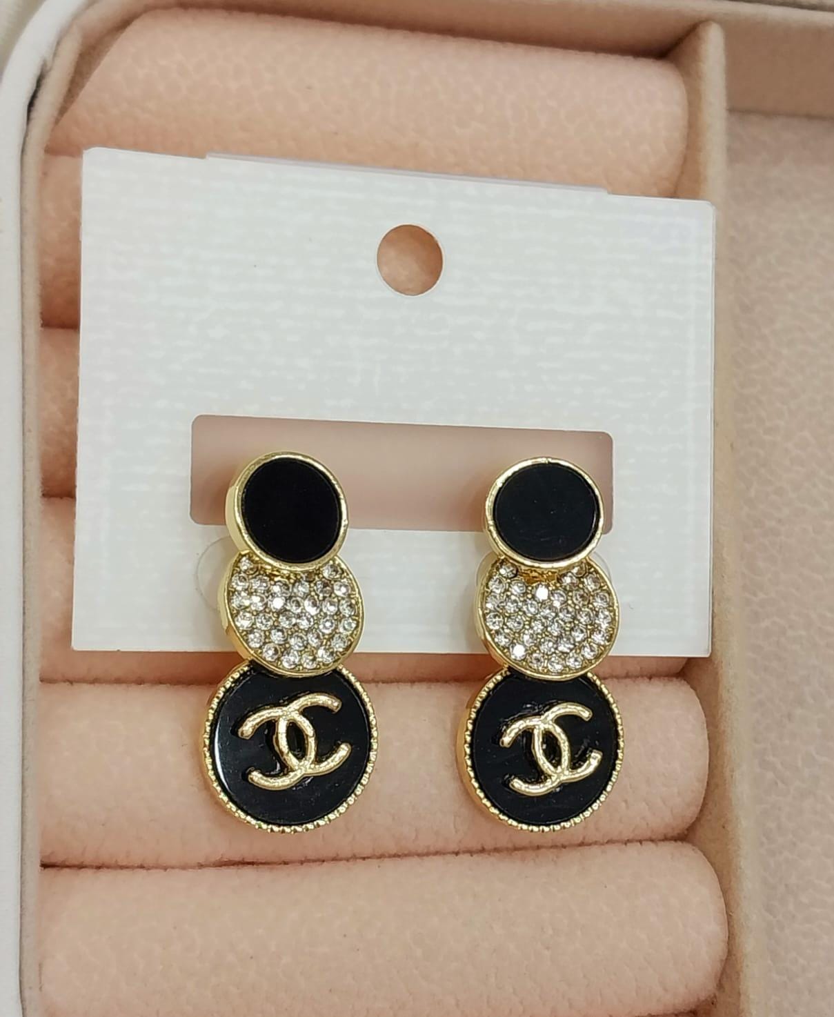 Channel Beautifull Earrings 24 WEARZA