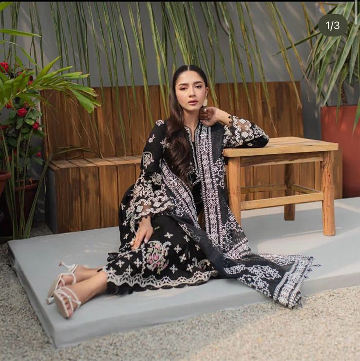 QALAMQAR ZAA01 PREMIUM PURE LAWN WITH PURE ORGANZA EMBROIDERY DUPPATA DRESS 2024 - Wearza